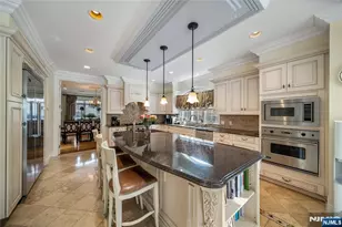 21 Priscilla Ln, Englewood Cliffs, NJ 07632 - Photo 8