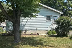 128 Grove St, Mahwah, NJ 07430 - Photo 2