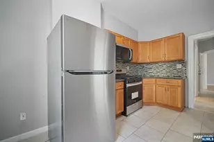 130 Wilkinson Ave 1, Jersey City, NJ 07305 - Photo 4