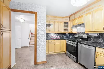 766 7th Avenue, River Edge, NJ 07661 - Photo 8