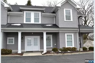 201-205 Franklin Avenue 201C #201C, Midland Park, NJ 07432 - Photo 1
