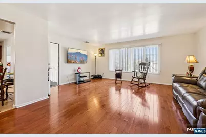 364 Broad Street, Carlstadt, NJ 07072 - Photo 4