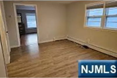 464 Columbia Avenue 2 #2, Cliffside Park, NJ 07010 - Photo 8