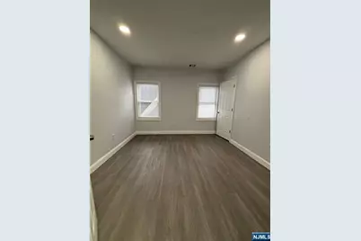 811 13th Street, Newark, NJ 07108 - Photo 4
