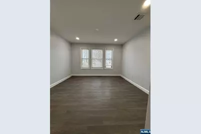 811 13th Street, Newark, NJ 07108 - Photo 2