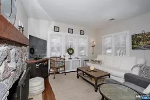 2 Maysenger Rd, Mahwah, NJ 07430 - Photo 4