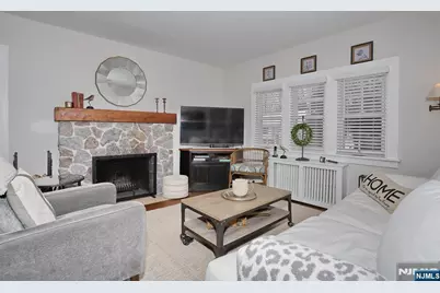 2 Maysenger Road, Mahwah, NJ 07430 - Photo 8