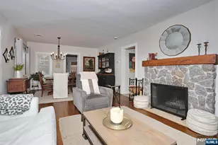 2 Maysenger Rd, Mahwah, NJ 07430 - Photo 6