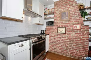 2 Maysenger Rd, Mahwah, NJ 07430 - Photo 16