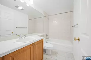 502 Smith Ct R502, Edgewater, NJ 07020 - Photo 16