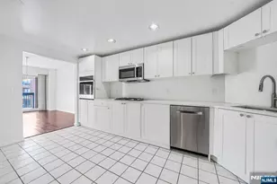 502 Smith Ct R502, Edgewater, NJ 07020 - Photo 12