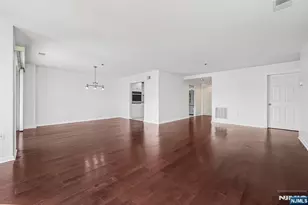 502 Smith Ct R502, Edgewater, NJ 07020 - Photo 10