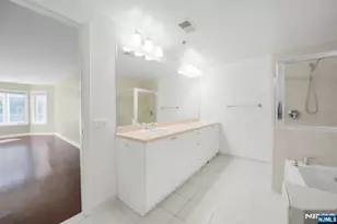 502 Smith Ct R502, Edgewater, NJ 07020 - Photo 24