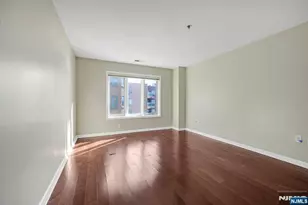 502 Smith Ct R502, Edgewater, NJ 07020 - Photo 18