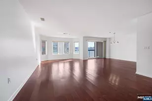 502 Smith Ct R502, Edgewater, NJ 07020 - Photo 4