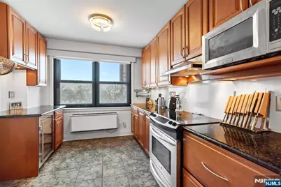 7855 Boulevard E 6A #6A, North Bergen, NJ 07047 - Photo 14