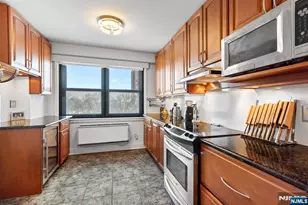 7855 Blvd E 6A, North Bergen, NJ 07047 - Photo 14