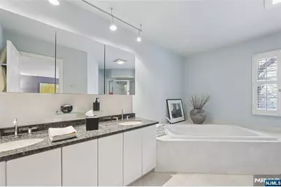 7 Coniston Court, Wayne, NJ 07470 - Photo 24