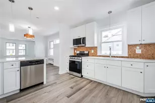 252 Keer Ave, Newark, NJ 07112 - Photo 8