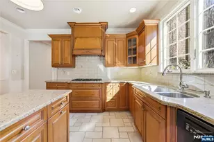 365 Forest Dr, Englewood Cliffs, NJ 07632 - Photo 12