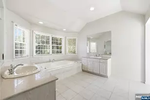 365 Forest Dr, Englewood Cliffs, NJ 07632 - Photo 22