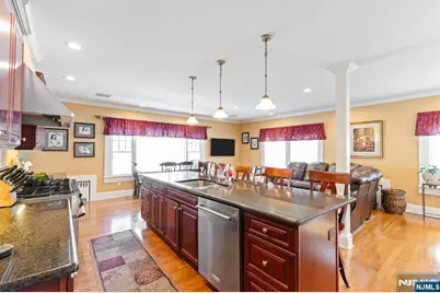 7 Wayland Drive, Verona, NJ 07044 - Photo 6