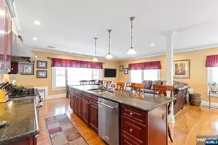 7 Wayland Dr, Verona, NJ 07044 - Photo 6