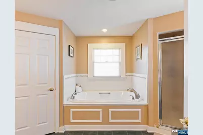 7 Wayland Drive, Verona, NJ 07044 - Photo 18