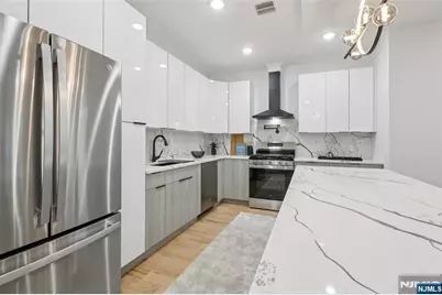 78 Beacon Avenue 2 #2, Jersey City, NJ 07306 - Photo 12