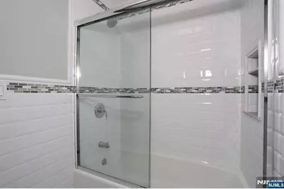 46 Knollwood Drive, Paramus, NJ 07652 - Photo 22