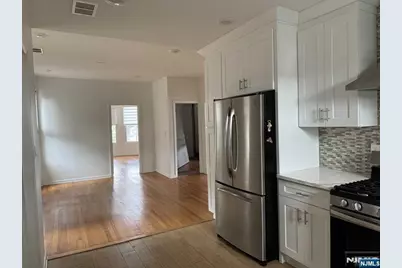 143 W 2nd Street 2 #2, Clifton, NJ 07011 - Photo 8