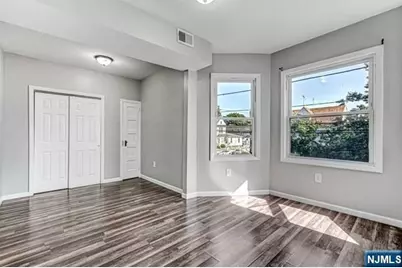 468-470 Park Avenue 2 #2, Paterson, NJ 07504 - Photo 2
