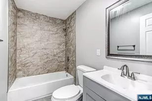 468-470 Park Ave 2, Paterson, NJ 07504 - Photo 6