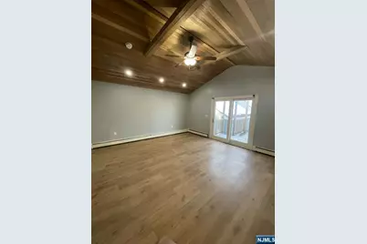 533 Kingsland Avenue, Lyndhurst Township, NJ 07071 - Photo 12