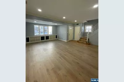 533 Kingsland Avenue, Lyndhurst Township, NJ 07071 - Photo 4