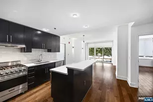 1100 Maxwell Ln 422, Hoboken, NJ 07030 - Photo 8