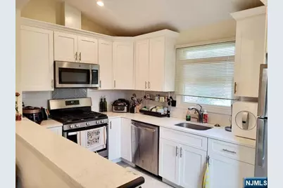 296 County Road 1 #1, Tenafly, NJ 07670 - Photo 8