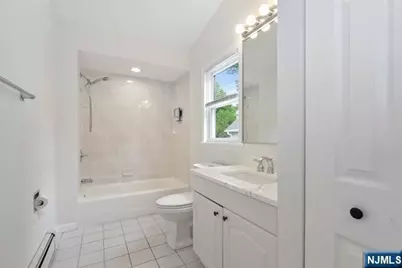 39 Springfield Avenue 2nd Floor #2nd Floor, Hasbrouck Heights, NJ 07604 - Photo 8