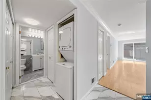 302 Hancock Ct 302, Edgewater, NJ 07020 - Photo 6