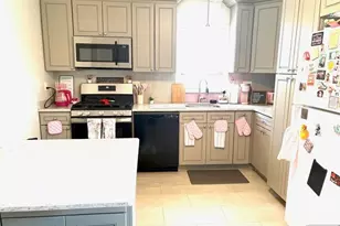 527 Anthony Ct 2, Lyndhurst Township, NJ 07071 - Photo 4