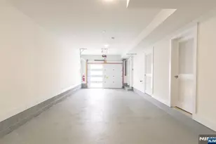 319 Renner Ave, Newark, NJ 07112 - Photo 4