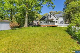 14 Overlook Dr, Denville, NJ 07834 - Photo 1