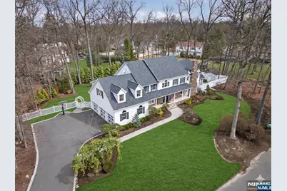 381 Lawrence Court, Wyckoff Township, NJ 07481 - Photo 2