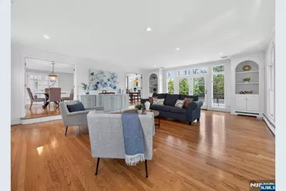 381 Lawrence Court, Wyckoff Township, NJ 07481 - Photo 6