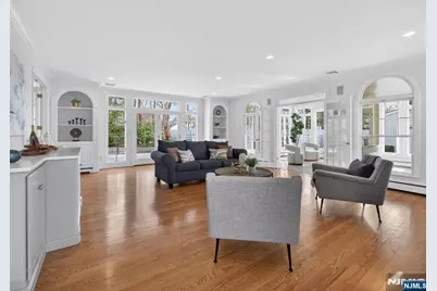 381 Lawrence Court, Wyckoff Township, NJ 07481 - Photo 8