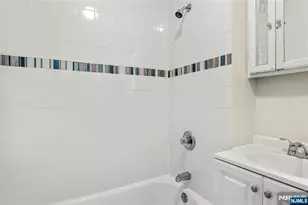 117 Parkview Terrace 3, Newark, NJ 07112 - Photo 8