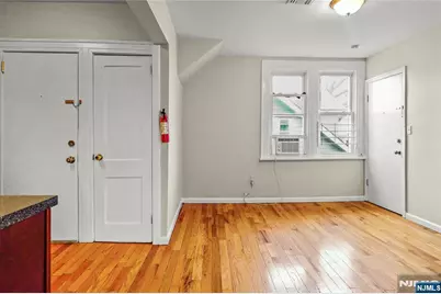 117 Parkview Terrace 3 #3, Newark, NJ 07112 - Photo 4