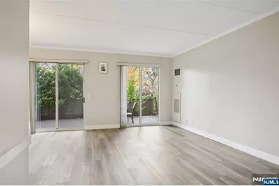 1077 River Road Th5 #TH5, Edgewater, NJ 07020 - Photo 6