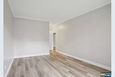 1077 River Road Th5 #TH5, Edgewater, NJ 07020 - Photo 8