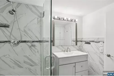 1077 River Road Th5 #TH5, Edgewater, NJ 07020 - Photo 12